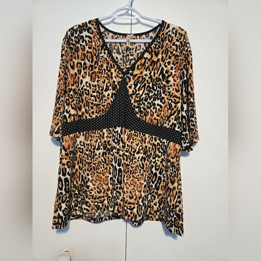 Susan Lawrence Animal‎ Print V-Neck Blouse